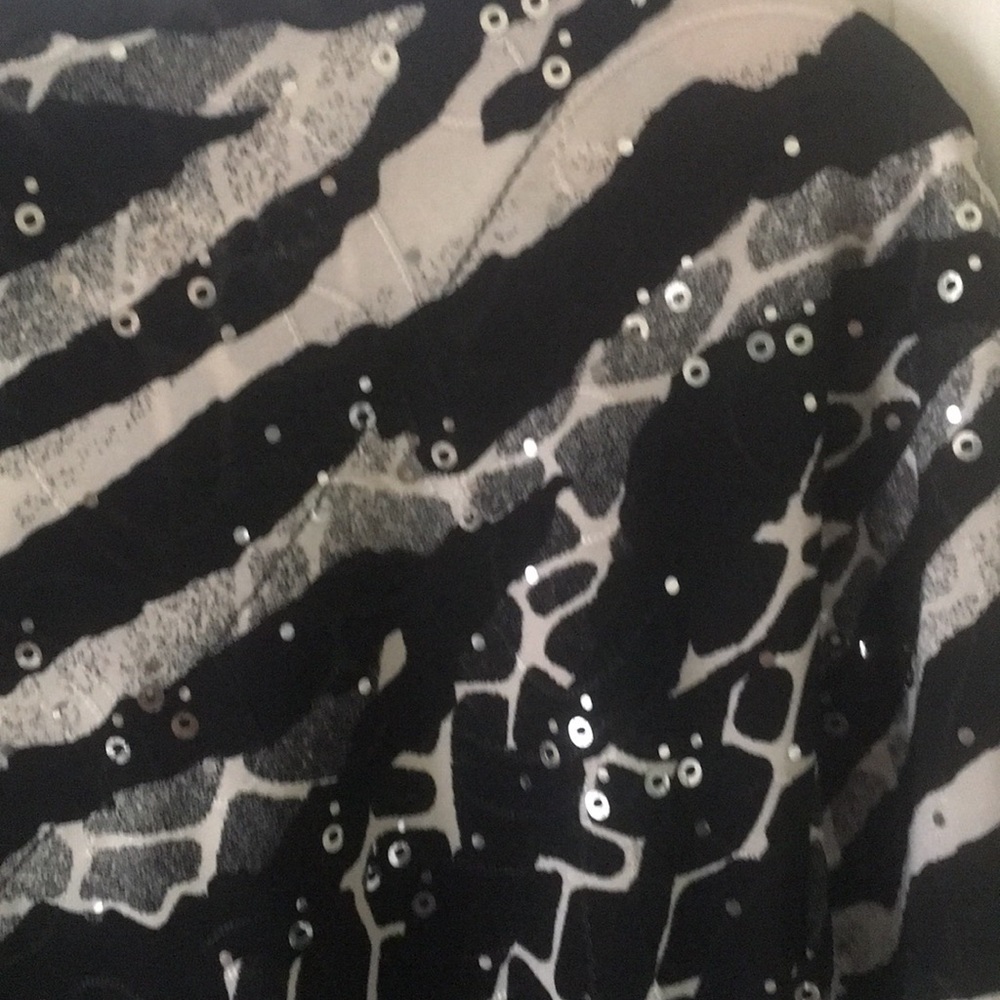 Top - Picture 3 of 4